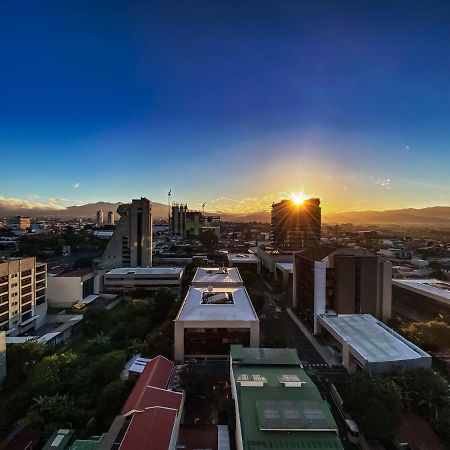 Torres Del Lago Suites And Apartments San José Esterno foto