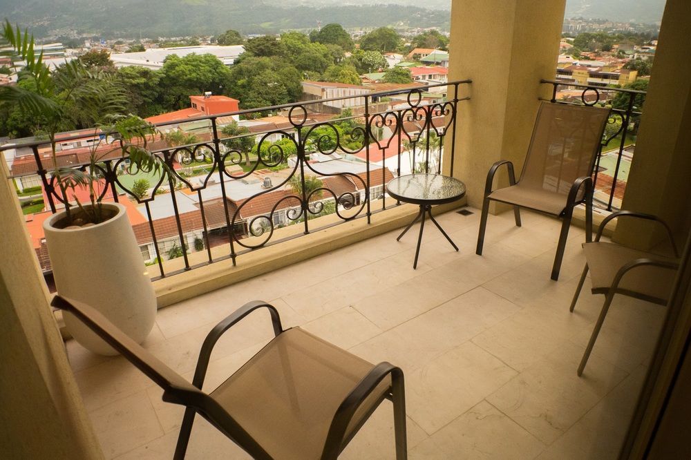 Torres Del Lago Suites And Apartments San José Esterno foto