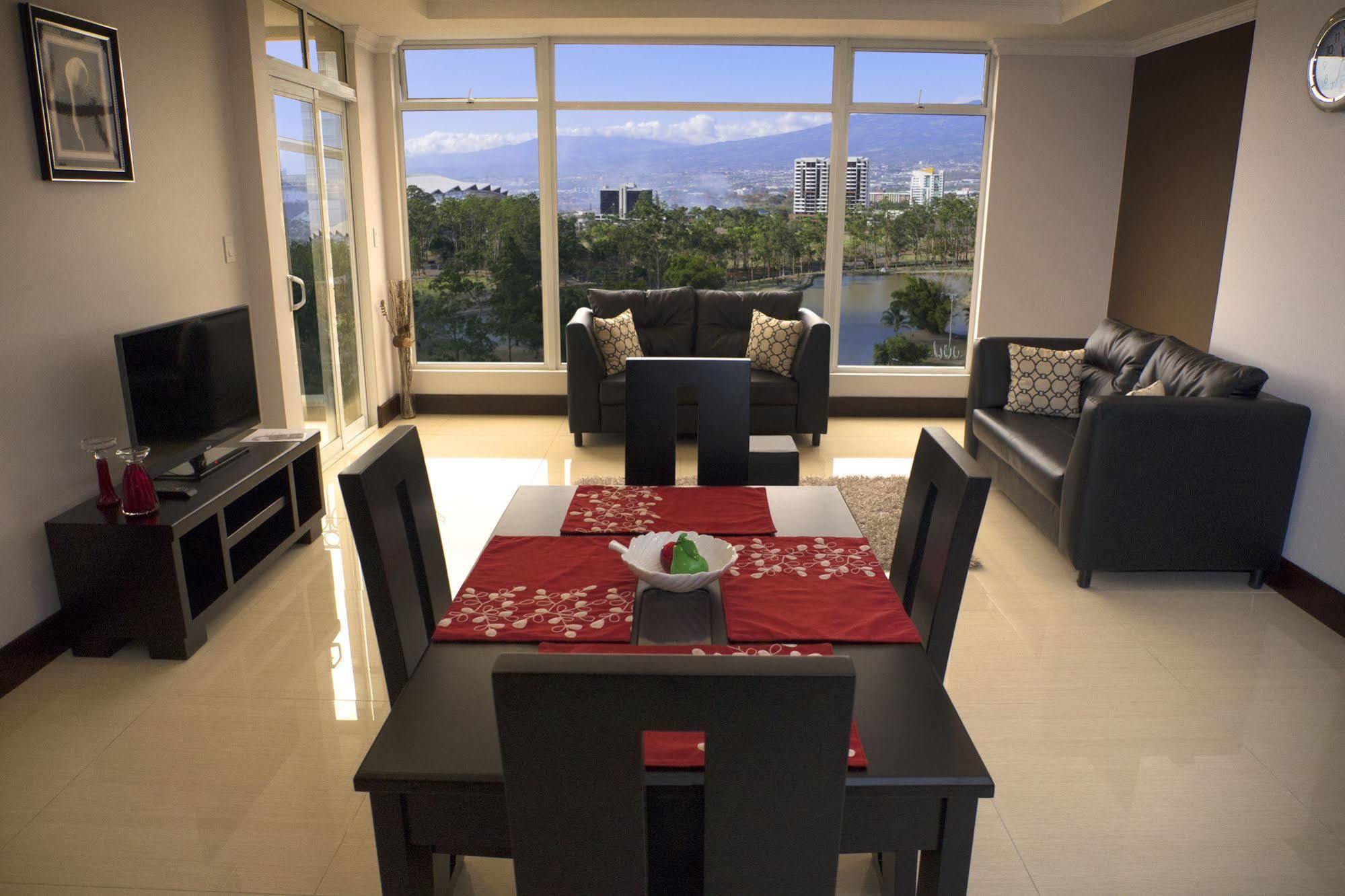 Torres Del Lago Suites And Apartments San José Esterno foto