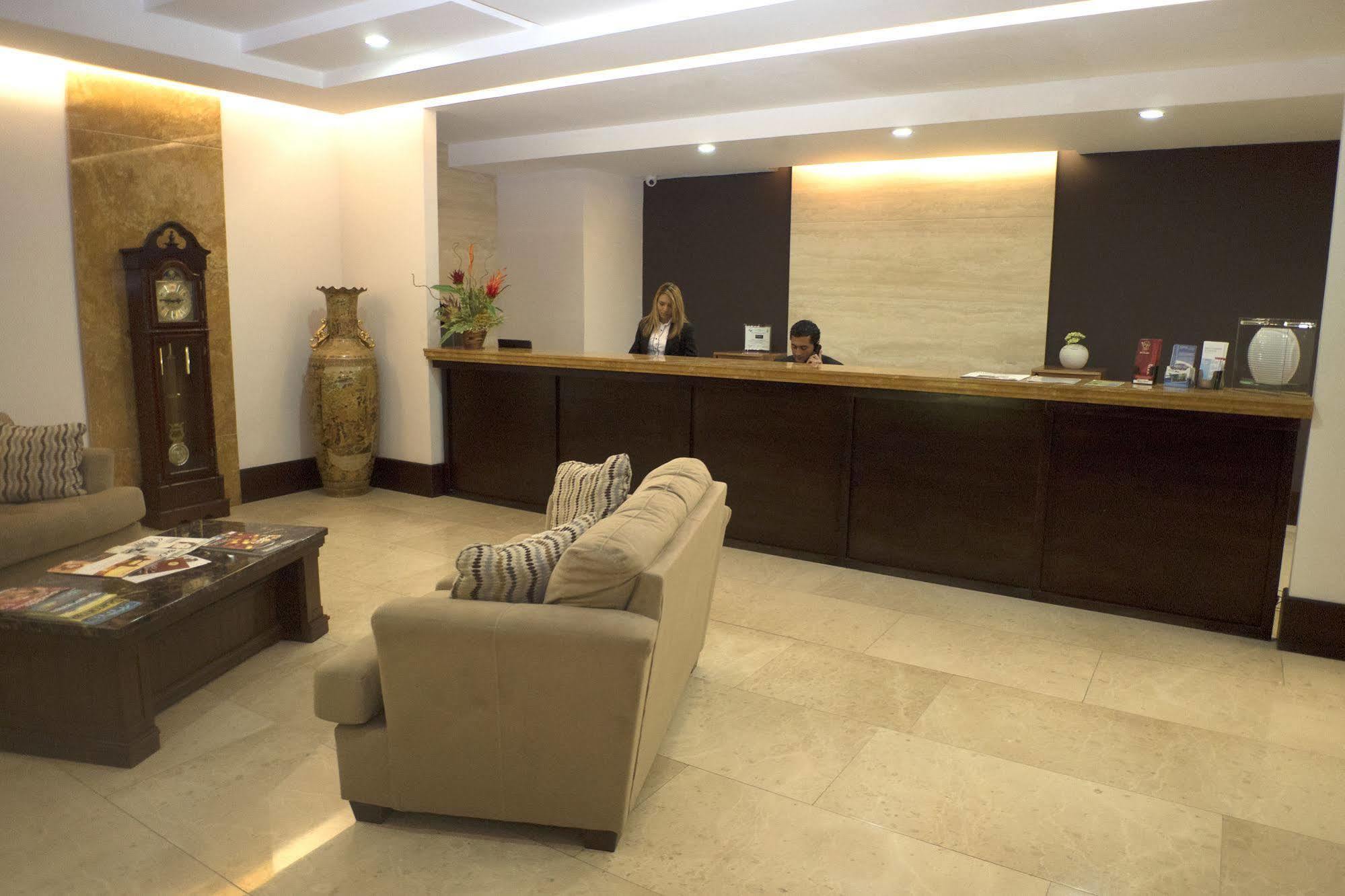 Torres Del Lago Suites And Apartments San José Esterno foto