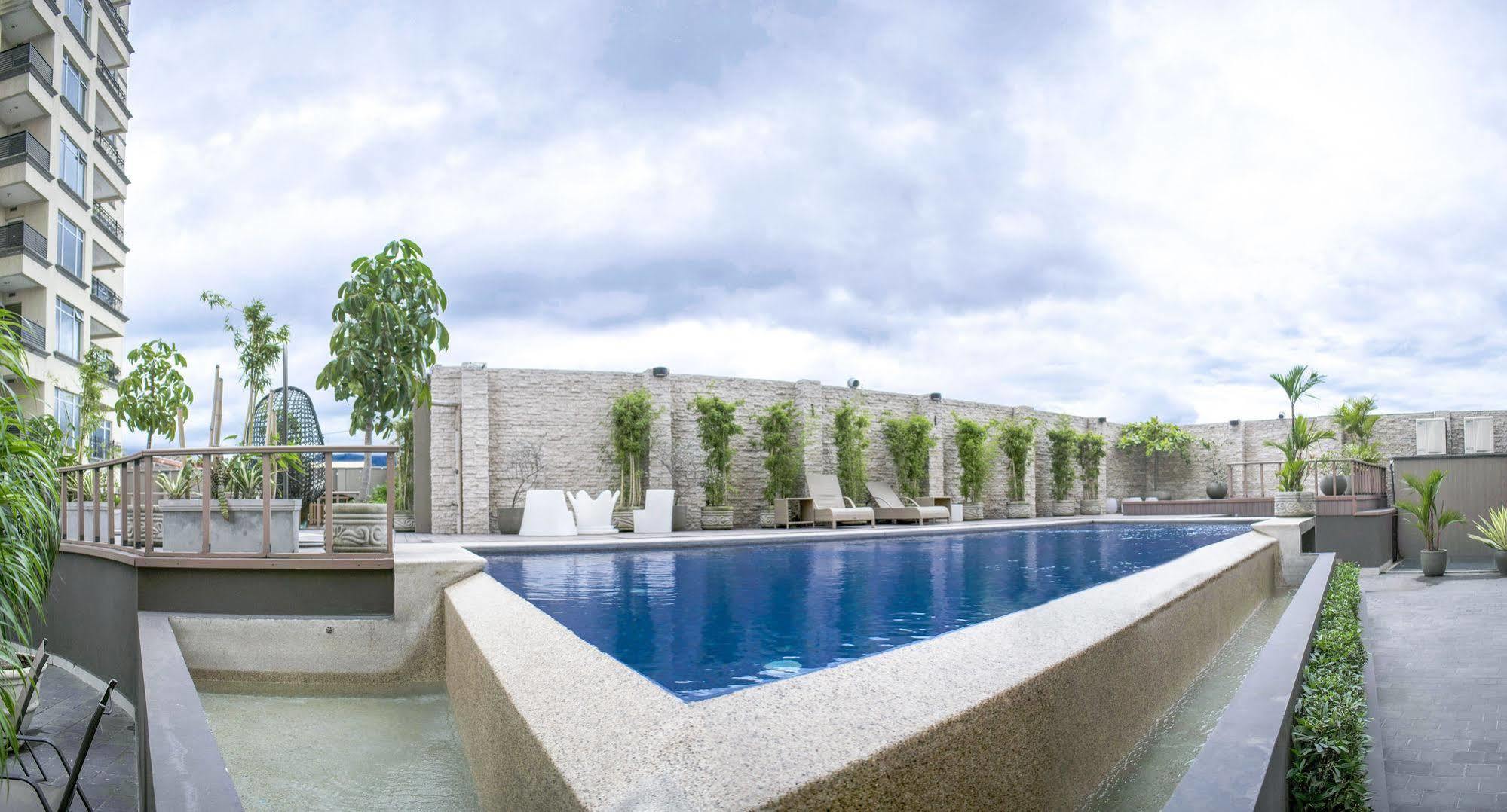 Torres Del Lago Suites And Apartments San José Esterno foto