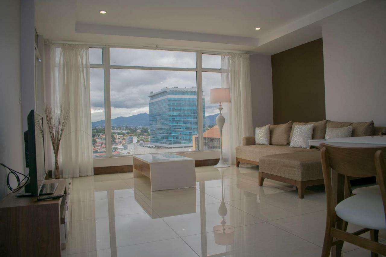 Torres Del Lago Suites And Apartments San José Esterno foto