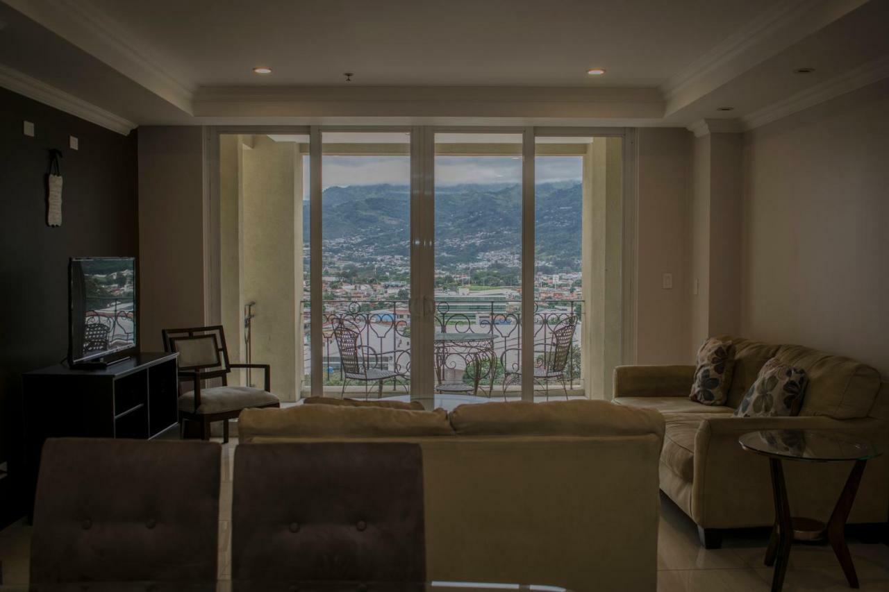 Torres Del Lago Suites And Apartments San José Esterno foto
