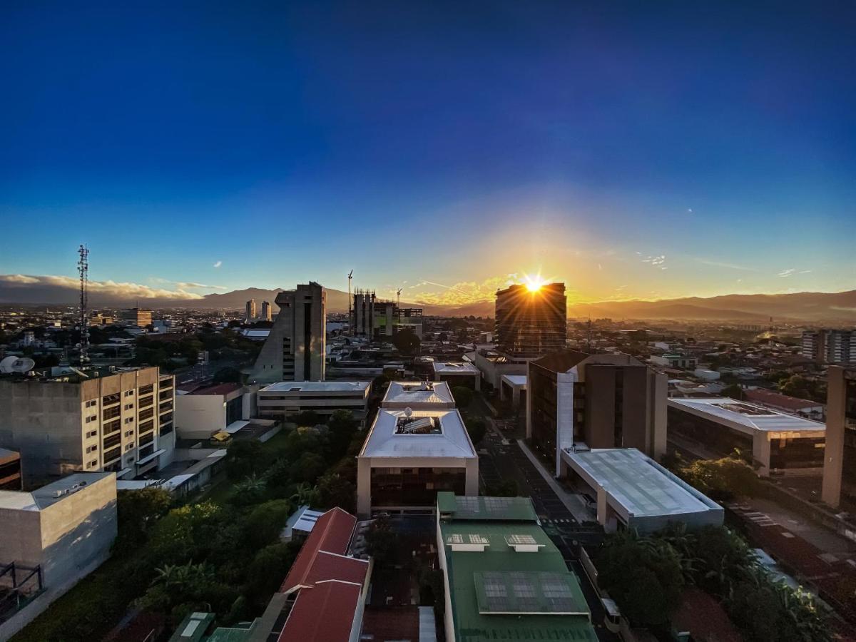 Torres Del Lago Suites And Apartments San José Esterno foto
